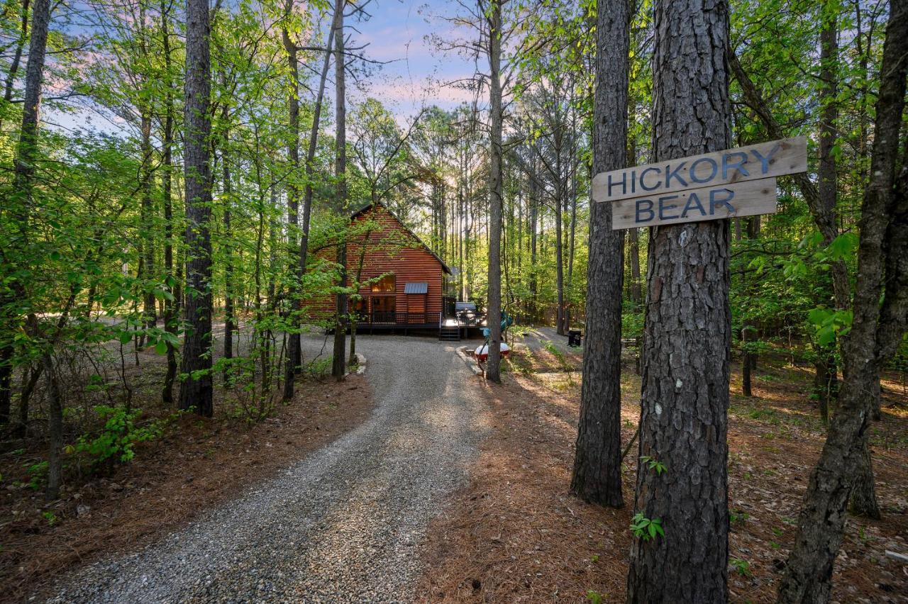 Hickory Bear Cabin: Pines, Hot Tub & Family Fun Broken Bow Exterior photo