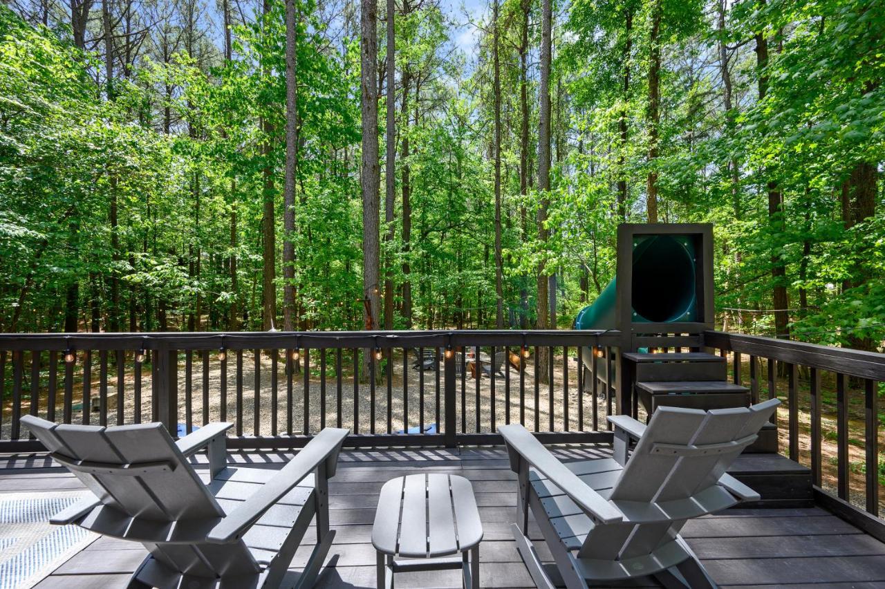 Hickory Bear Cabin: Pines, Hot Tub & Family Fun Broken Bow Exterior photo
