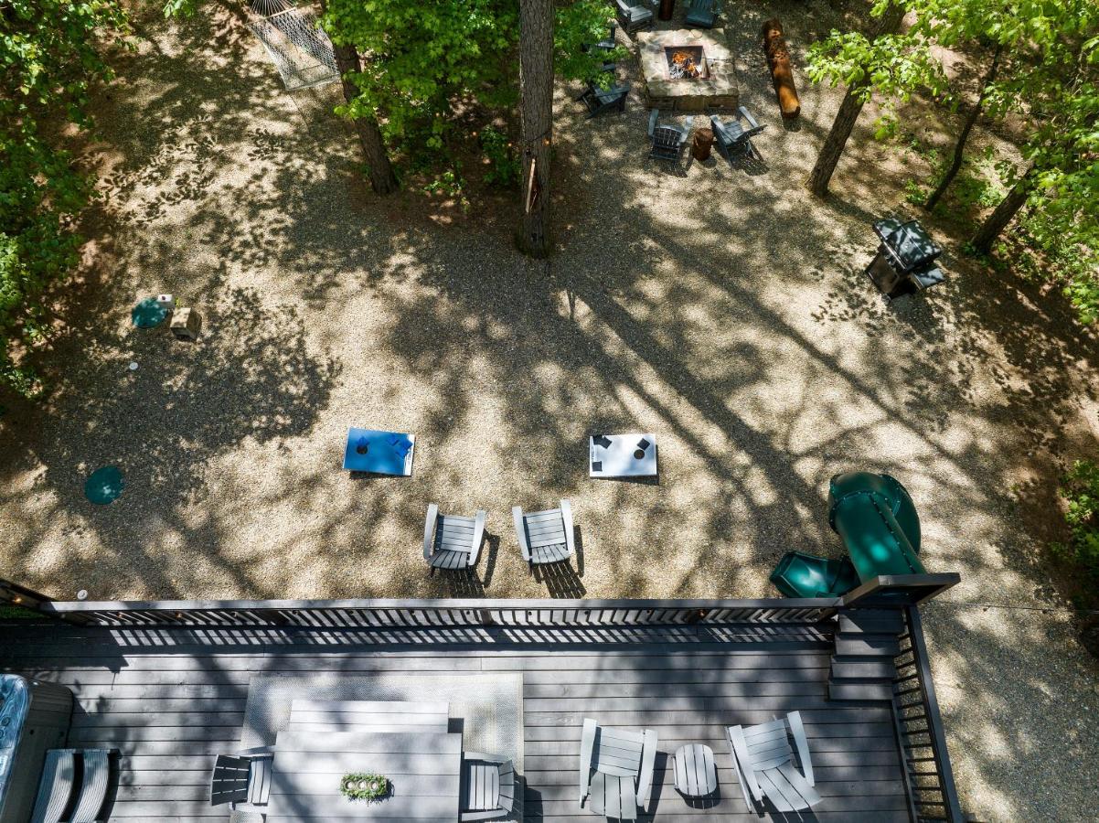 Hickory Bear Cabin: Pines, Hot Tub & Family Fun Broken Bow Exterior photo